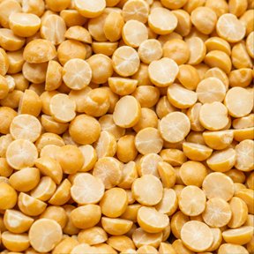 Organic Split Yellow Peas ingredient close-up