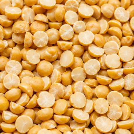 Organic Split Yellow Peas ingredient close-up