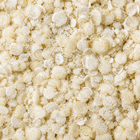 Organic Quinoa Flakes — ingredient close-up